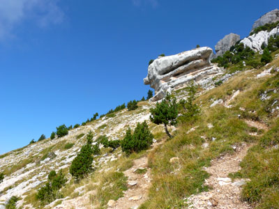 photo montagne alpes randonnée chamechaude monolithe rocher la folatière
