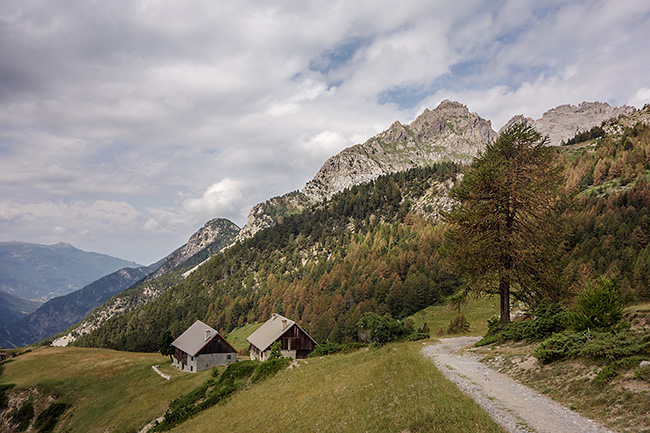 photo montagne alpes randonnee rando queyras col furfande granges chalets