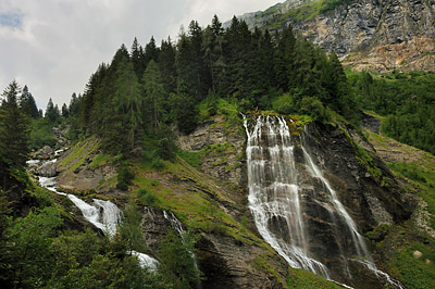 photo montagne alpes randonnée GR5 cascade