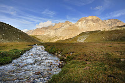 photo montagne alpes randonnée GR5 cerces lac peyron ruisseau