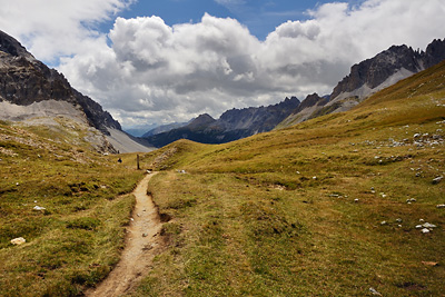 photo montagne alpes randonnée GR5 cerces col vallee etroite