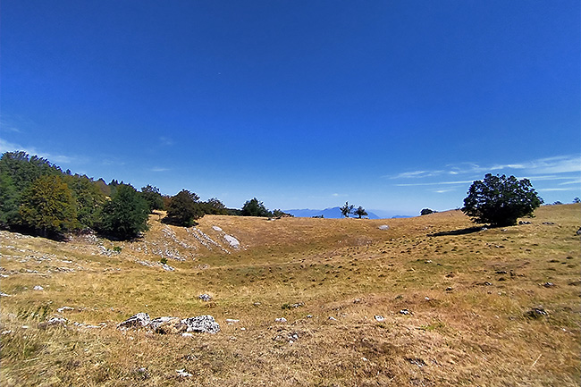 photo montagne alpes randonnée rando belley ain jura bugey grand colombier