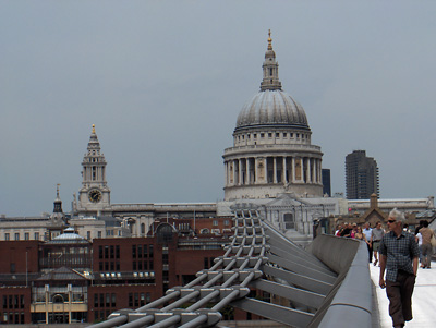 londres Millenium Bridge dôme Saint Paul's Cathedral