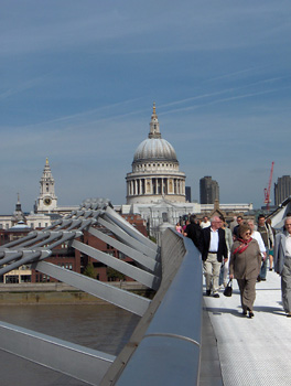 Londres Cathédrale Saint Paul et Millenium Bridge