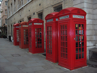 Londres cabines téléphoniques téléphones rouges