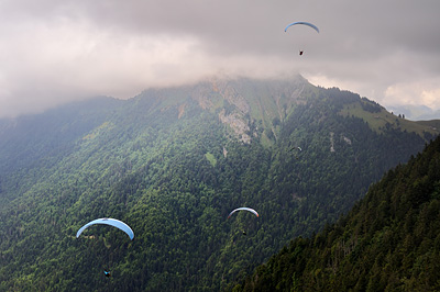 photo alpes Annecy parapente col forclaz lac