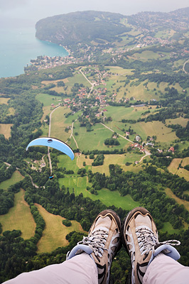 photo alpes Annecy parapente col forclaz lac