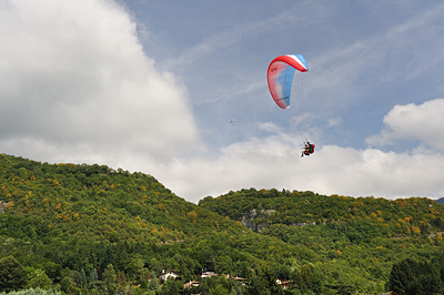 photo alpes Annecy parapente col forclaz lac