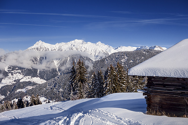 photo montagne alpes randonnée rando raquettes savoie beaufortain areches plan villard