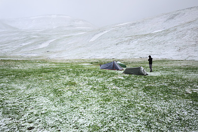 photo montagne alpes ecrins grandes rousses arves randonnée plateau emparis bivouac tente neige