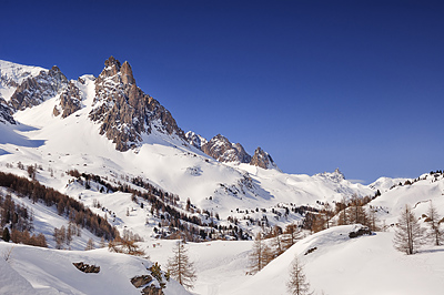 photo montagne alpes cerces thabor randonnée raquettes hiver neige nevache claree vallee