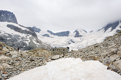 photo montagne alpes randonnée ecrins berarde refuge pilatte