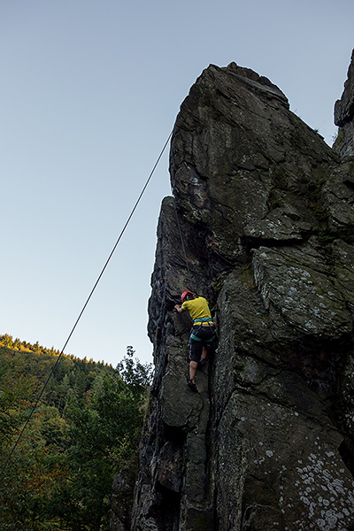 photo montagne escalade pilat roche corbiere rochetaillée planfoy satan m'habite grande voie