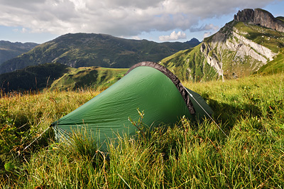 photo montagne alpes randonnée roselend lac tente bivouac