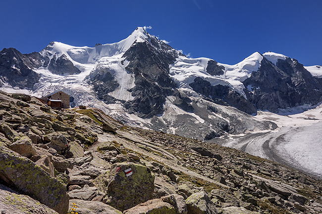 photo montagne alpes randonnée suisse valais zinal refuge cabane grand mountet