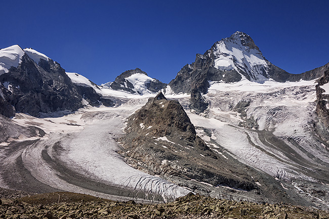 photo montagne alpes randonnée suisse valais zinal refuge cabane grand mountet