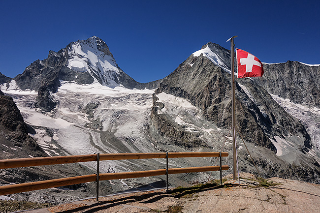 photo montagne alpes randonnée suisse valais zinal refuge cabane grand mountet