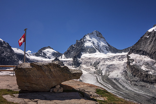 photo montagne alpes randonnée suisse valais zinal refuge cabane grand mountet