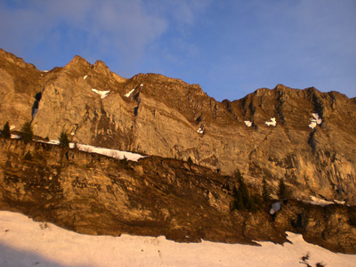 photo montagne alpes randonnée Refuge Tête de Bostan coucher de soleil falaises