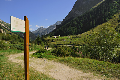 photo montagne alpes randonnée tour des glaciers vanoise TGV prioux depart panneau