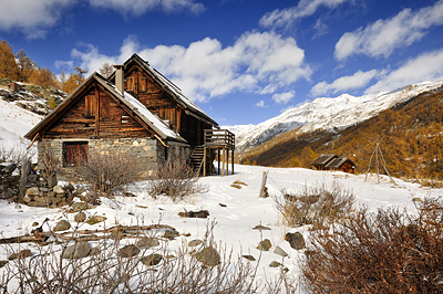 photo montagne alpes cerces thabor randonnée raquettes vallon refuge col chardonnet meleze automne neige chalets laraux