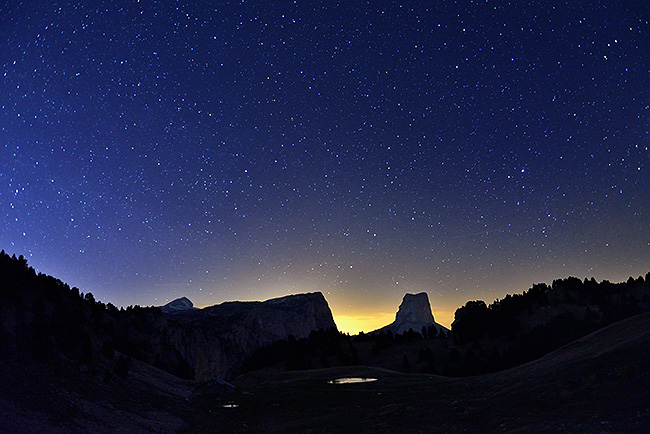 photo montagne alpes randonnee rando vercors plateaux refuge cabane chaumailloux mont aiguille