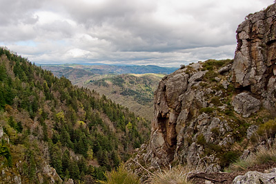 photo montagne via ferrata haute-loire auvergne rochers miramande