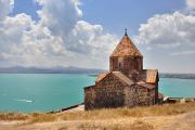 Lac Sevan et monastère de Sevanavank
