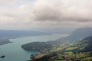 Parapente au-dessus du lac d'Annecy