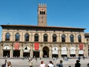 Plazza Maggiore et ses cafés