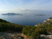 Iles face aux calanques