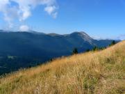 Dans la montée, vue sur le Charmant Som