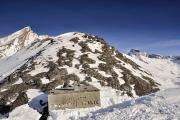 Borne frontière au col Agnel