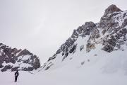 Sur la large glacier de la Grande Casse