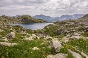 Lago Serodoli, les falaises de la Brenta dans le fond