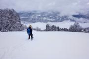 Descente dans la neige fraîche