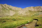 Et au milieu coule une rivière