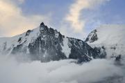 L'aiguille du Midi au matin, encore dans l'ombre