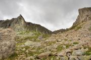 Montée au col du Bresson sous la Tête du Lion