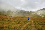 Tout droit en direction du col de la Vallée Etroite