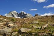 Pointe et cairn