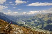 En balcon au-dessus de la vallée