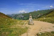 Au col de la Louze, le massif du Mont-Blanc caché derrière les nuages