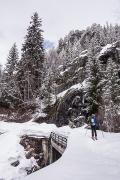 Le pont caché par la neige