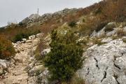 A la descente, un dernier regard vers la croix