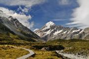 Sentier face au Mont Cook