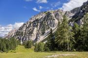 Petites montagnes mais belles falaises