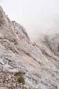 La foule qui monte depuis la Triglavski dom