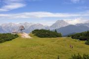 Arrivée du téléphérique, face aux Alpes Kamniques